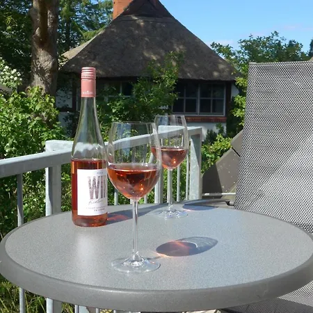 Haus Kranich _wg_ Strandlaeufer_ 青斯特